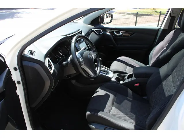 Nissan QASHQAI 1.2 Connect Edition 2015 Benzine 11