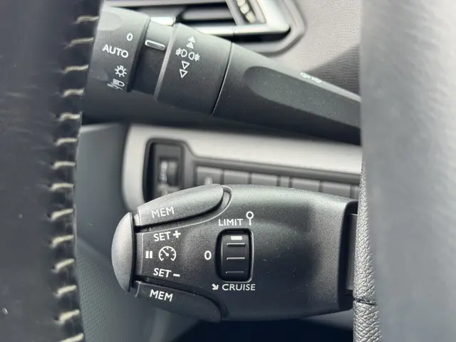 Peugeot 308 1.6 THP Active 2013 Benzine 26