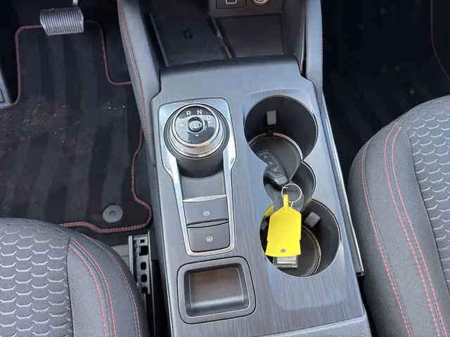 Ford Kuga 2.5 FHEV ST-Line 2025 Hybride Benzine 16