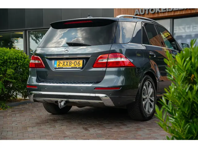 Mercedes-Benz M-Klasse 500 2013 Benzine 11
