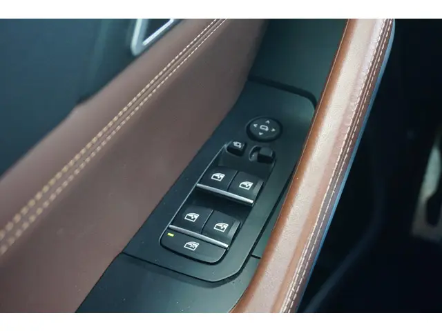 BMW X6 xDrive40i 2022 Benzine 32