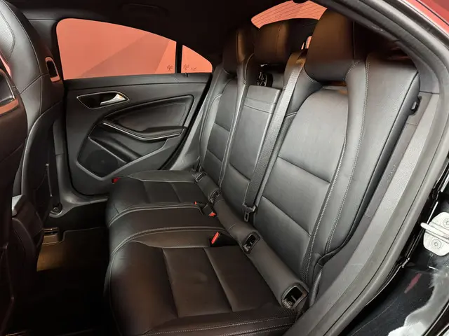 Mercedes-Benz CLA CLA 250 Edition 1 2013 Benzine 8