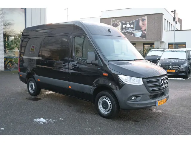 Mercedes-Benz Sprinter 3
