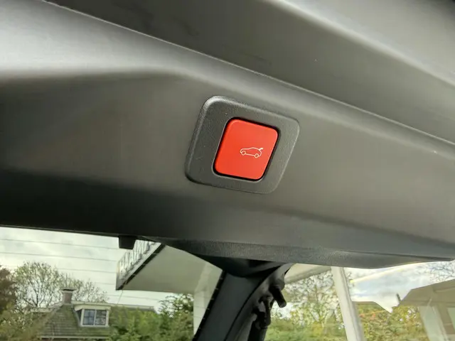 Peugeot 3008 1.2 Hybrid 145 GT 2025 Hybride Benzine 14