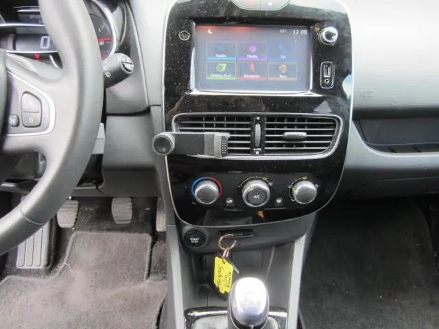 Renault Clio Estate 0.9 TCe Limited 2018 Benzine 13