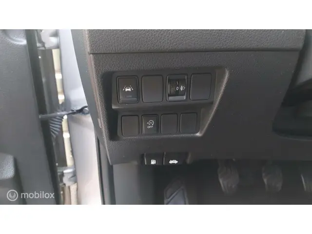 Nissan QASHQAI 1.3 MHEV Business Design 2021 Benzine 17