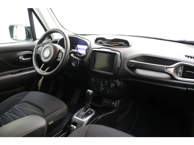 Jeep Renegade 1.5T e-Hybrid Upland 2022 Benzine 3
