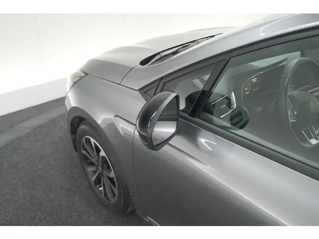 Renault Clio TCe 90 GPF techno 2025 Benzine 20