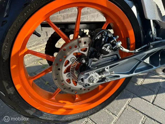 KTM 390 Duke ABS 2014 Benzine 6