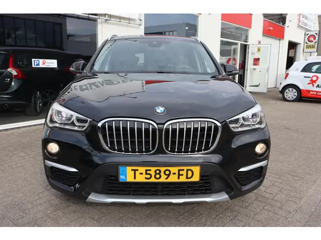 BMW X1 xDrive20i HIGH EXECUTIVE 2017 Benzine 18