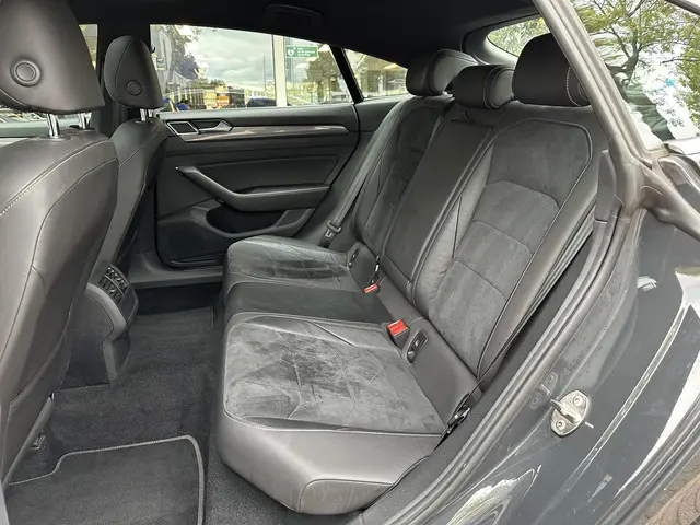 Volkswagen Arteon 2.0 TSI Business R 2019 Benzine 10