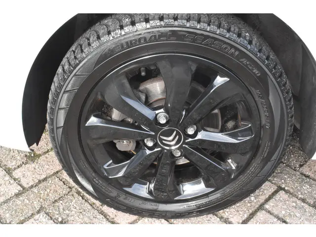 Citroën C1 VTi Shine 5 drs 2019 Benzine 6