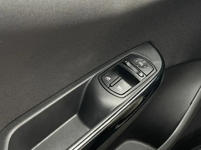 Opel Corsa 1.4 Favourite 2019 Benzine 13