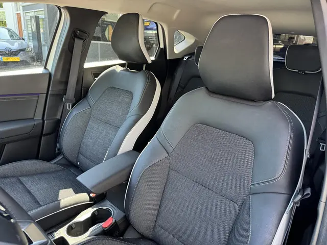 Renault Captur 1.3 TCe 140pk EDC Techno 2024 Benzine 12