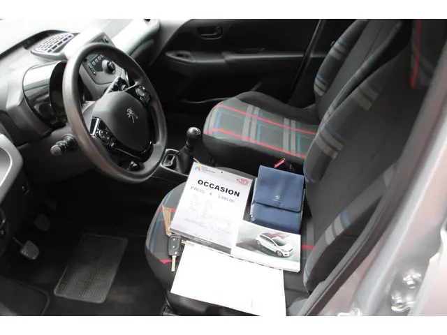 Peugeot 108 1.0 e-VTi Active 2015 Benzine 22
