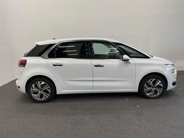 Citroën C4 Picasso 1.2 PureTech Exclusive 2015 Benzine 4