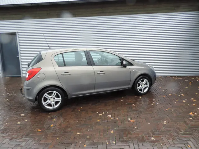 Opel Corsa 1.4 Turbo Cosmo 2013 Benzine 20