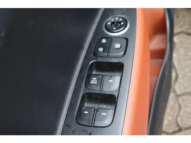 Hyundai i10 1.0i i-Motion Comfort 2015 Benzine 19