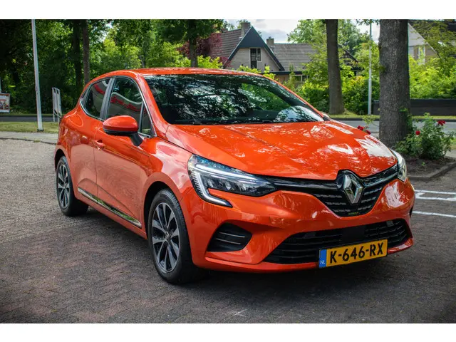 Renault Clio TCe 90 Intens 2021 Benzine 38