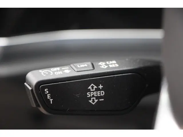 Audi Q3 Sportback 35 TFSI S Edition 2023 Benzine 17