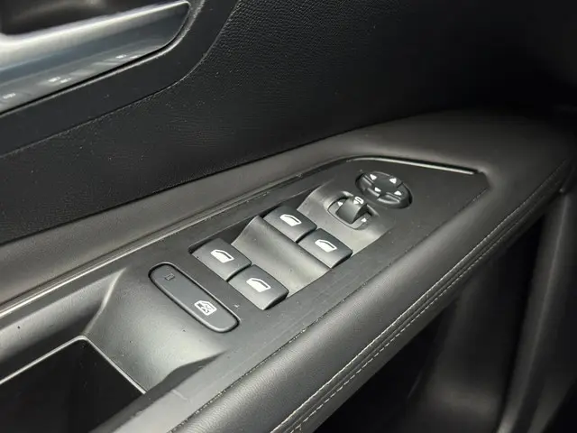 Peugeot 3008 1.2 PureTech Première 2018 Benzine 33