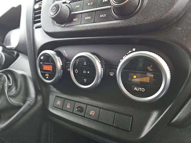 Iveco Daily 35S14 2022 Diesel 13