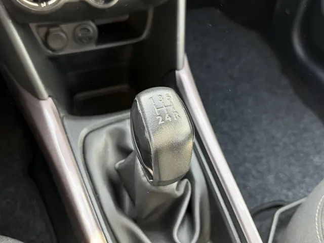 Peugeot 2008 1.2 PureTech Style 2015 Benzine 24