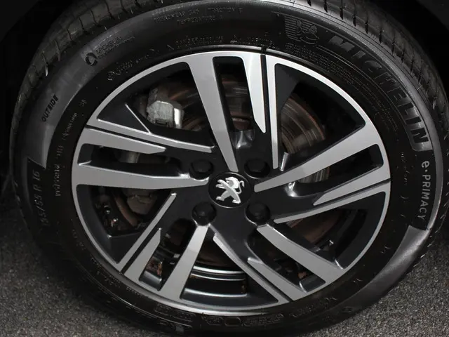 Peugeot 208 1.2 PureTech 100pk Allure Pack 2023 Benzine 4