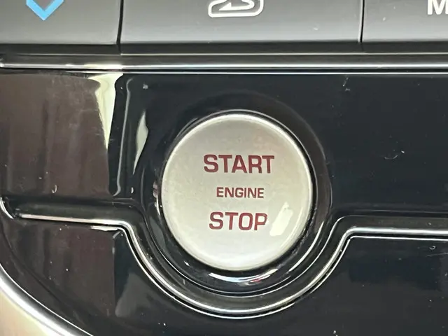 Jaguar XE 2.0 Portfolio 2015 Benzine 62