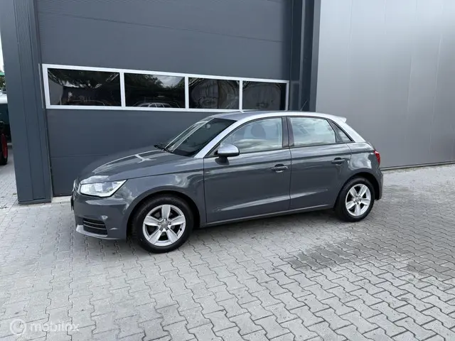 Audi A1 Sportback 2