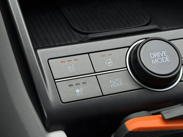 Hyundai Kona 1.6 GDI HEV Premium 2024 Hybride Benzine 24