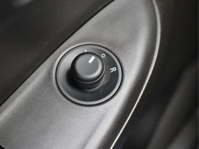 Opel KARL 1.0 Rocks Online Edition 2018 Benzine 28