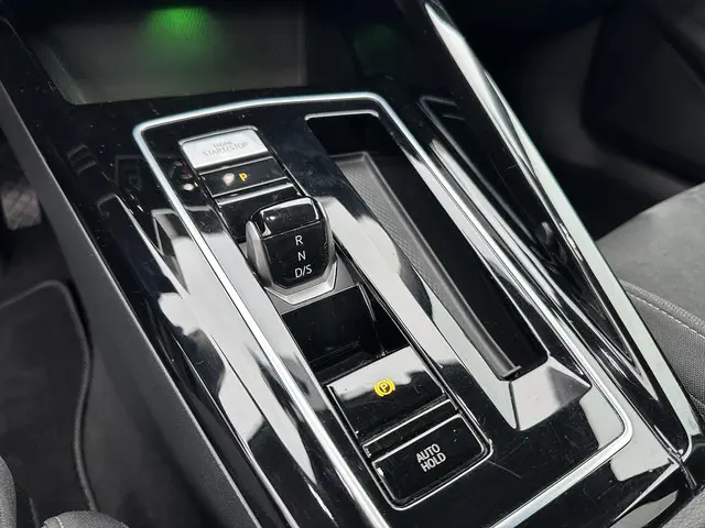 Volkswagen Golf 1.5 eTSI 150PK DSG Style 2023 Benzine 17