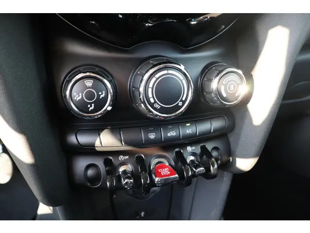 MINI 3-Deurs Cooper 2019 Benzine 11