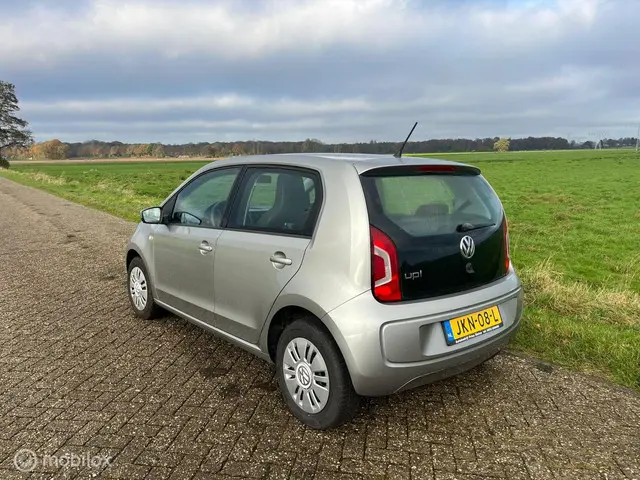 Volkswagen up! 1.0 move up! BlueMotion 2014 Benzine 3