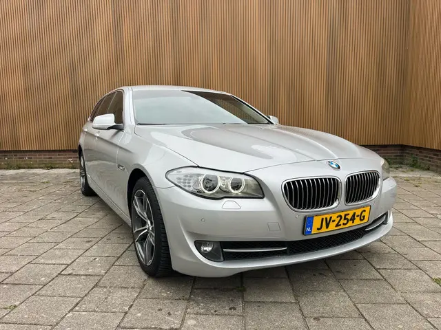 BMW 5 Serie Touring 520i Executive 2013 Benzine 6