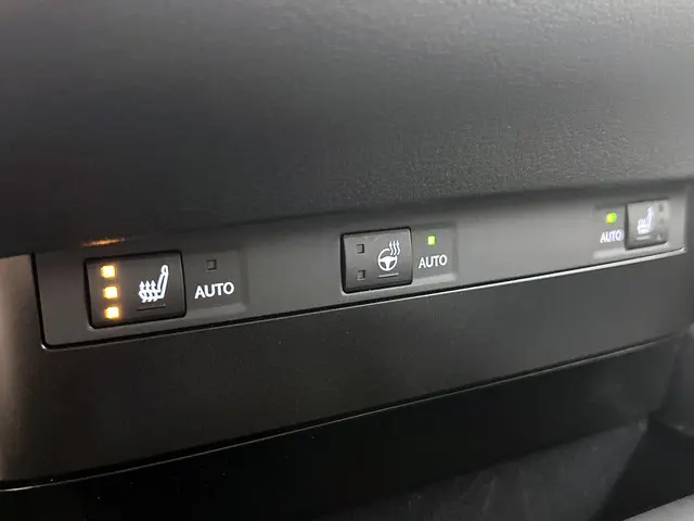 Lexus ES Luxury Line 2024 Hybride Benzine 36