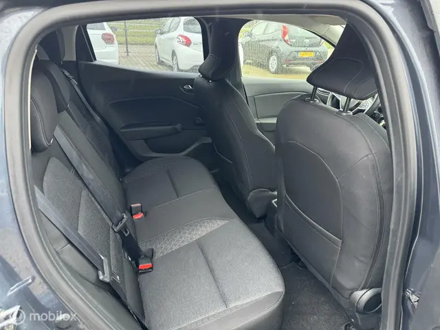 Renault Clio 1.0 TCe Zen 5 deurs navigatie 2019 Benzine 8