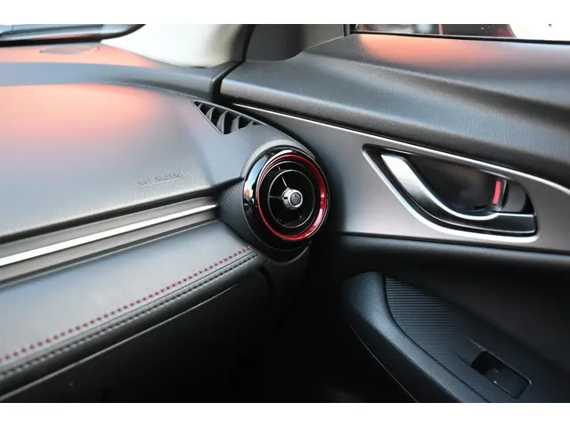 Mazda CX-3 SkyActiv-G 120 automaat GT-M 2015 Benzine 37