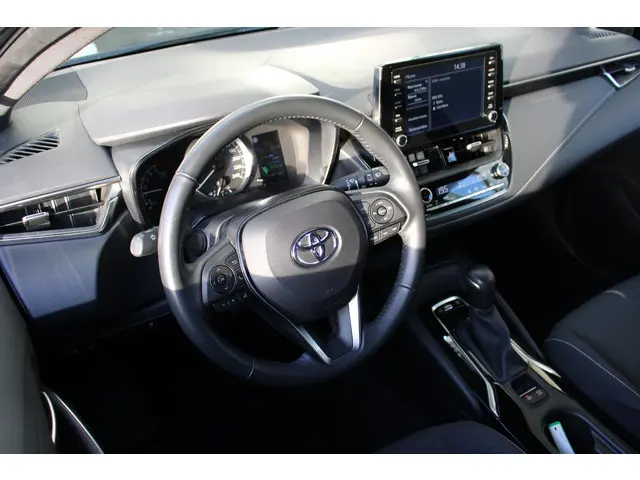 Toyota Corolla 1.8 Hybrid Active 2021 Hybride Benzine 26