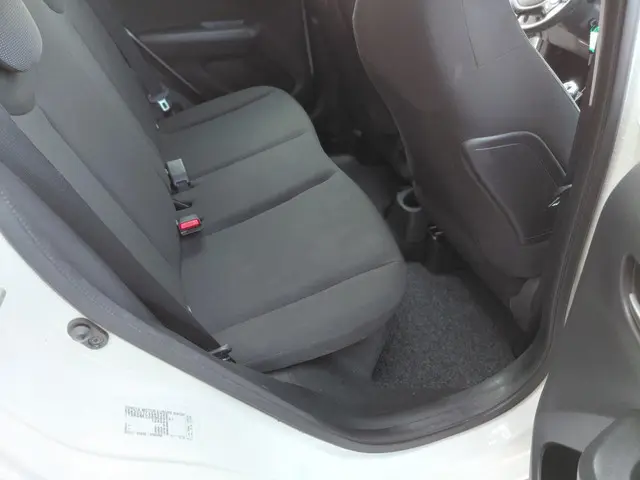 Toyota Aygo 1.0 VVT-i x-play 2021 Benzine 10
