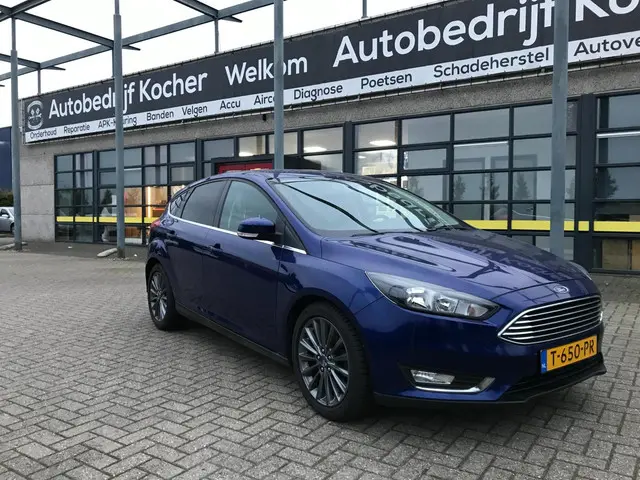Ford Focus 1.0 Titanium 2018 Benzine 2