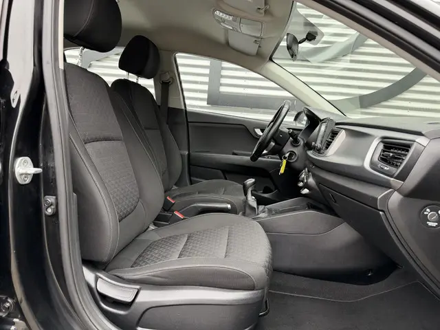 Kia Rio 1.0 TGDI ComfortPlusLine Navigator 2018 Benzine 9