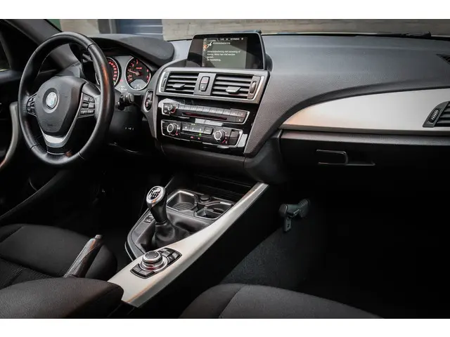 BMW 1 Serie 116i 2017 Benzine 9