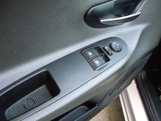 Lancia Ypsilon 0.9 TwinAir Gold 2012 Benzine 11