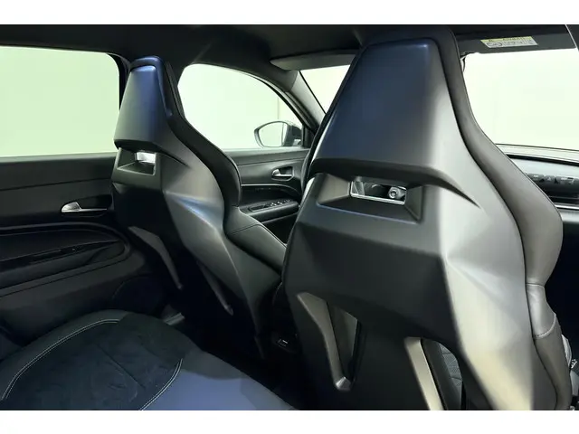 Fiat 600e Abarth Scorpionissima 54 kWh 2026 Elektrisch 20