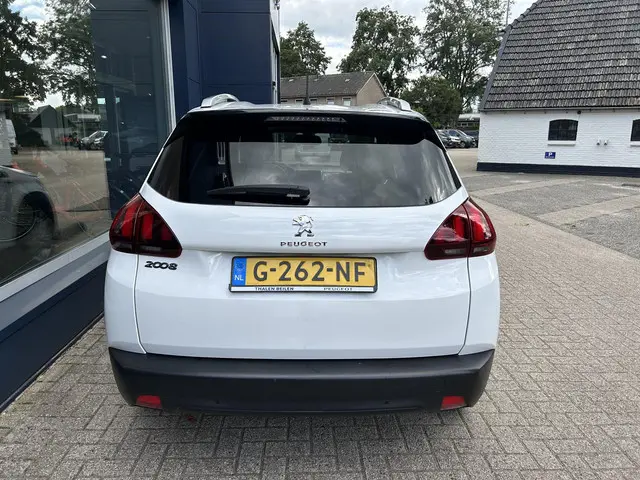 Peugeot 2008 1.2 Turbo 110PK Signature 2019 Benzine 5