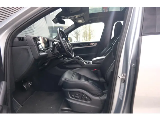 Porsche Cayenne 3.0 E-Hybrid 2023 Hybride Benzine 25