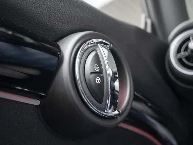 MINI Cooper Cabrio Aut. 2023 Benzine 29