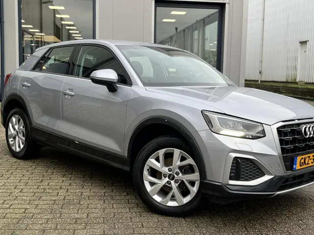 Audi Q2 30 TFSI Business Edition 2021 Benzine 36